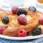 Vanilla French Toasts with Berries